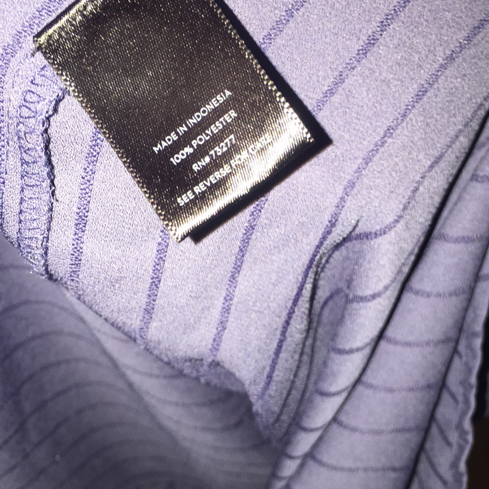 Simply Vera  Vera Wang Short Sleeved blouse size Medium - Picture 7 of 8